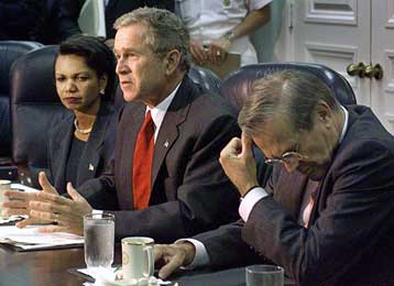 Ενοχλημένος ο Ντ.Ράμσφελντ για την εκχώρηση στην Κ.Ράις αρμοδιοτήτων του για το Ιράκ