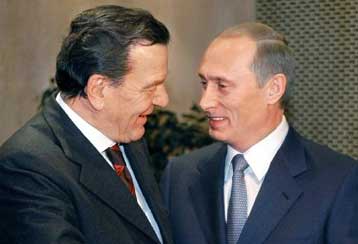 Στα Ουράλια Όρη Σρέντερ και Πούτιν για την ετήσια γερμανορωσική σύνοδο κορυφής