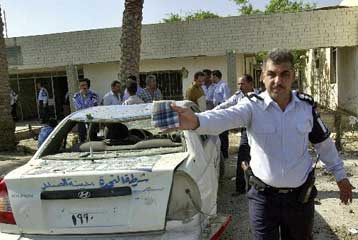 Οκτώ νεκροί από έκρηξη παγιδευμένου οχήματος σε αστυνομικό τμήμα της Βαγδάτης