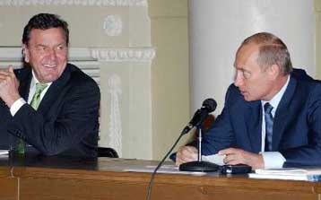 Δεν αποκλείει ο Πούτιν ενδεχόμενο τιμολόγησης του ρωσικού πετρελαίου σε ευρώ