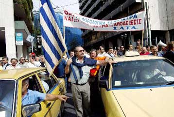 Τα ξημερώματα της Παρασκευής επιστρέφουν στους δρόμους της Αττικής τα ταξί