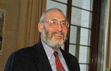 «Νίκη της Δημοκρατίας» η αποτυχία της Συνόδου του ΠΟΕ, λέει ο Τζόζεφ Στίγκλιτς