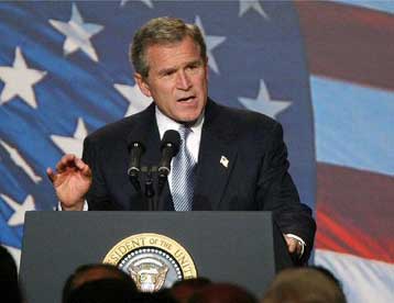 «Δεν θα άφηνα την ασφάλεια των ΗΠΑ στα χέρια ενος τρελού» δηλώνει ο Μπους για το Ιράκ