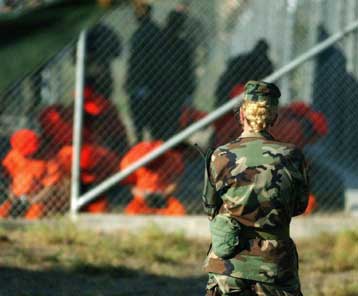 Κατά των ΗΠΑ στρέφεται ο Διεθνής Ερυθρός Σταυρός για τους κρατούμενους στο Γκουαντάναμο