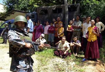 Δεκάδες νεκροί σε συγκρούσεις μαοϊστών ανταρτών και δυνάμεων ασφαλείας στο Νεπάλ