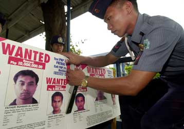 Νεκρός ο υπ αριθμόν ένα καταζητούμενος τρομοκράτης στις Φιλιππίνες