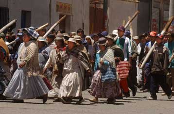 Πέντε νεκροί στη διάρκεια συγκρούσεων διαδηλωτών και αστυνομικών στη Βολιβία