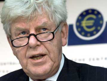 Κάτω από τα 1,17 δολάρια υποχωρεί το ευρώ τη Δευτέρα