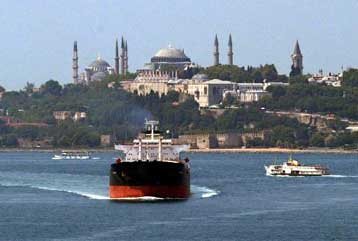 Αύξηση 43% στις επισκέψεις Ελλήνων στην Τουρκία στο εννεάμηνο