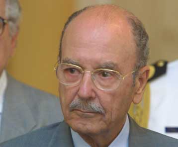 Στο Κοινοβούλιο της Σερβίας και του Μαυροβουνίου μίλησε ο Κωστής Στεφανόπουλος