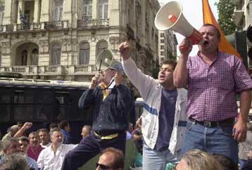 Σοβαρά κυκλοφοριακά προβλήματα στο κέντρο της Αθήνας από τις πορείες απεργών