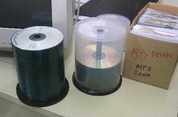 Περισσότερα από 2 εκατ. πλαστά CD κατασχέθηκαν στην Ελλάδα την τελευταία πενταετία