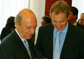 Με πολιτικές διαστάσεις το αίτημα για επιστροφή των Γλυπτών από τον Σημίτη στον Μπλερ