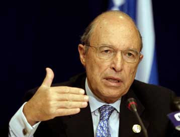 Οι ρυθμίσεις για την άμυνα της ΕΕ εξασφαλίζουν τα ελληνικά συμφέροντα, είπε ο Σημίτης