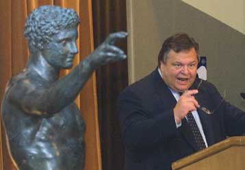 Να επανορθώσει τη δήλωσή της για τα Μάρμαρα καλεί τη ΝΔ ο υπουργός Πολιτισμού