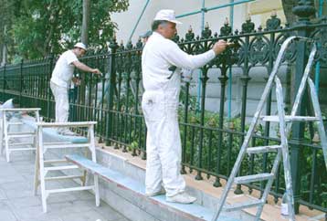 Καθημερινά εκτεθειμένοι σε επικίνδυνες τοξικές ουσίες 640.000 Έλληνες εργαζόμενοι