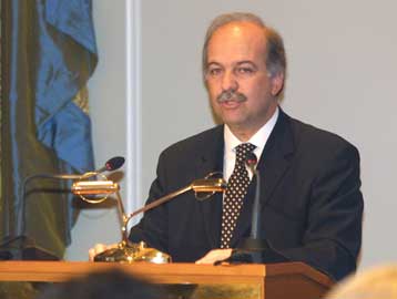 «Όχι» Φλωρίδη στους αστυνομικούς για ένταξη του επαγγέλματός τους στα ανθυγιεινά