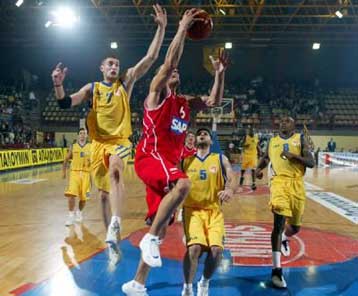 Περιστέρι και ΠΑΟΚ στην κορυφή με νίκες στα ντέρμπι, διπλό από το Μαρούσι