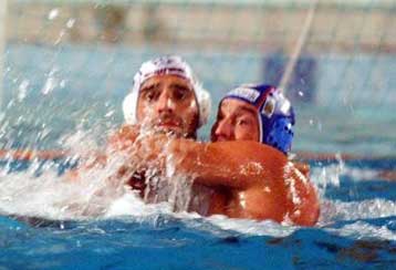 «Ερυθρόλευκο» το ντέρμπι στην Α1 πόλο, ο Ολυμπιακός 8-5 τη Βουλιαγμένη