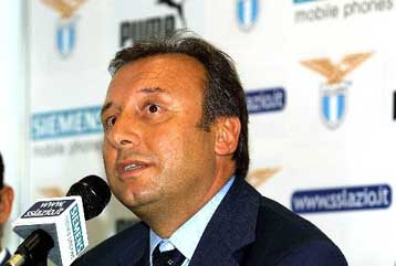 Ο Τζακερόνι στον πάγκο της Ίντερ ύστερα από την ξαφνική απόλυση Κούπερ