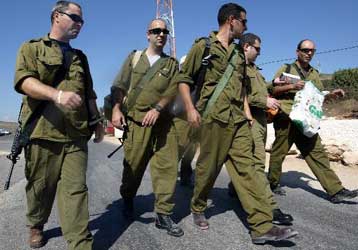 Πάνω από 700 εφέδρους καλεί το Ισραήλ με το φόβο νέων επιθέσεων καμικάζι