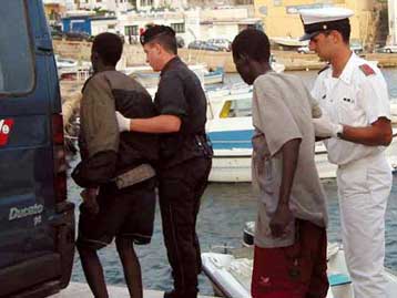 Τραγωδία με 11 νεκρούς Σομαλούς λαθρομετανάστες στην Ιταλία