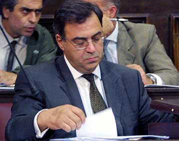 «Σφραγίστηκαν» τα ειδικά μισθολόγια των δημοσίων υπαλλήλων