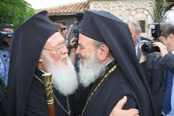 Η διένεξη Πατριαρχείου – Εκκλησίας της Ελλάδος διχάζει τους πολίτες