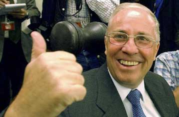 Σαρωτική νίκη του ακροδεξιού Λαϊκού Κόμματος στις γενικές εκλογές της Ελβετίας