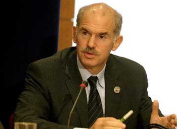 Προσδίδουμε νέα διάσταση στις σχέσεις Ελλάδας-Τουρκίας, δηλώνει ο Γ.Παπανδρέου