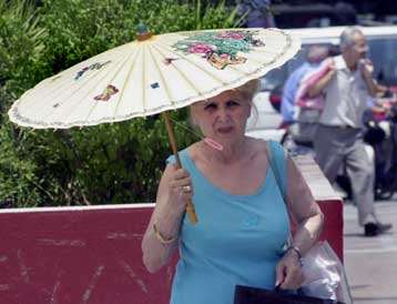 Υψηλές θερμοκρασίες προβλέπει η ΕΜΥ για την Τρίτη