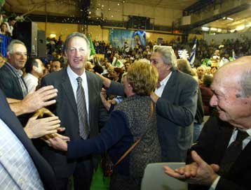 Μήνυμα «νέας νίκης» για το ΠΑΣΟΚ και επίθεση κατά της ΝΔ από τον Κώστα Σκανδαλίδη