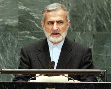 Διαφάνεια στο πυρηνικό πρόγραμμα του Ιράν υπόσχεται ο Καμάλ Χαραζί