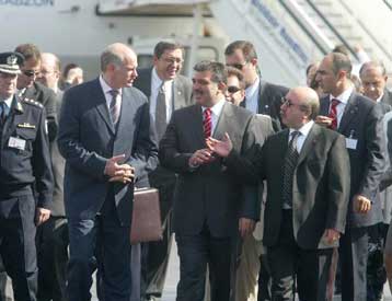 Για νέα σελίδα στις ελληνοτουρκικές σχέσεις μίλησαν Παπανδρέου και Γκιούλ