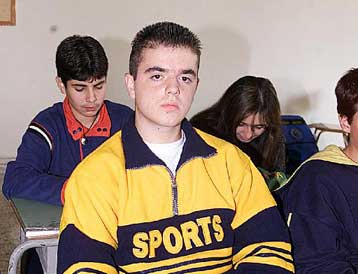 Κατάληψη στο λύκειο Νέας Μηχανιώνας επειδή σημαιοφόρος θα είναι ο Οδ.Τσενάι