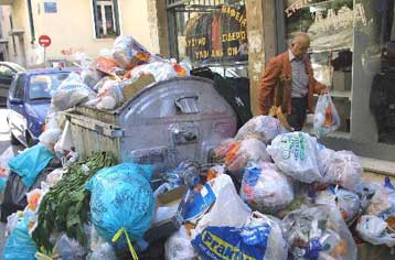Ποινική δίωξη κατά παντός υπευθύνου για τη μη αποκομιδή των απορριμάτων στην Αθήνα