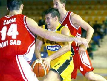 Ήττες για Μαρούσι και Περιστέρι, δύο στα δύο για τον Αρη στο FEL