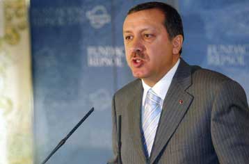 Παρέμβαση Ερντογάν προς Ντενκτάς για την επίλυση του Κυπριακού