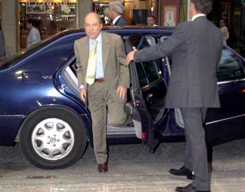 Αυτοσυγκράτηση στις διεκδικήσεις συνέστησε ο πρωθυπουργός στη συνεδρίαση του ΕΓ