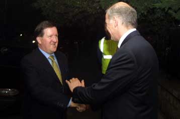 Για την ελληνική συμβολή στο Αφγανιστάν συζήτησαν Παπανδρέου, Παπαντωνίου και Ρόμπερτσον