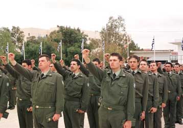 Πριμ 100 μορίων για τους ομογενείς στους διαγωνισμούς επαγγελματιών οπλιτών