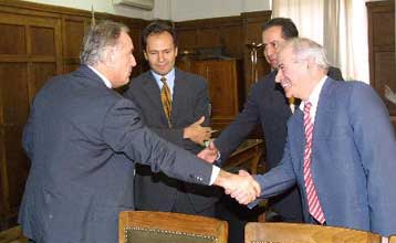 Αναπροσαρμογή τιμών ζητούν οι εγχώριες φαρμακοβιομηχανίες για 1.800 σκευάσματα