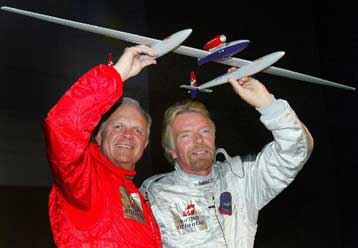 Μονοθέσιο αεροσκάφος θα επιχειρήσει το γύρο του κόσμου χωρίς ανεφοδιασμό