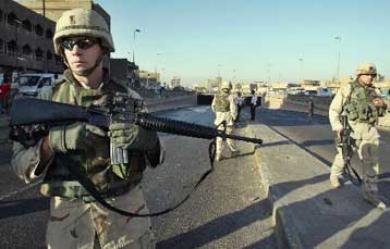 Ένας Αμερικανός στρατιώτης και δύο Ιρακινοί νεκροί σε νέα επεισόδια βίας την Πέμπτη