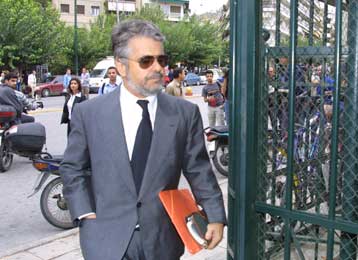 Επί 12 ώρες ενώπιον της εισαγγελέως ο Παναγιώτης Τζαβάρας