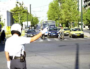 Έκτακτα μέτρα της Τροχαίας για την έξοδο εν όψει της 28ης Οκτωβρίου