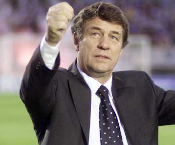 Εντός των ημερών η ΕΠΟ προτείνει και επίσημα στον Ρεχάγκελ ανανέωση συμβολαίου