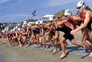 Συναρπαστική πρεμιέρα στο test event του τριάθλου στη Βουλιαγμένη