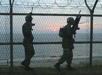 Διαλλακτικότερη εμφανίζεται η Πιονγιάνγκ στην πρόταση Μπους για εγγυήσεις ασφαλείας