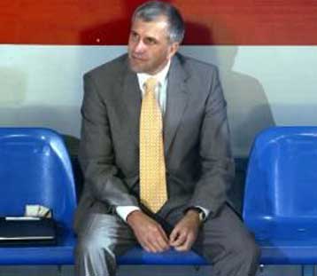 Ο Ομπράντοβιτς έδιωξε από την προπόνηση τους Παπανικολάου, Τζόουνς